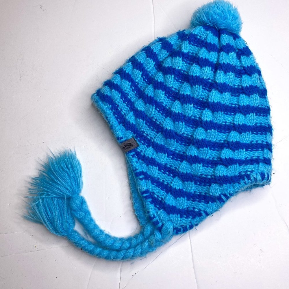 The North Face girl's Peruvian Beanie in blue and turquoise size medium**.